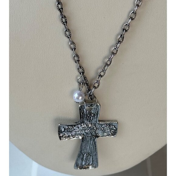 Amber Fashion Brand Silver Cross Fashion Jewelry Necklace 12.75" Height (NEW) - Picture 6 of 9